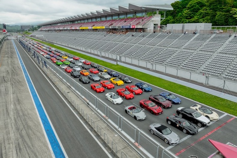 愛車で富士スピードウェイを走る「CORNES DAY 2024」11月4日開催、復興支援ブースも 画像