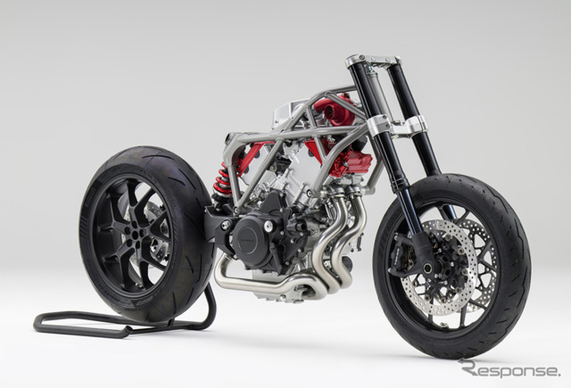 ホンダ 電動過給機付きV型3気筒エンジン