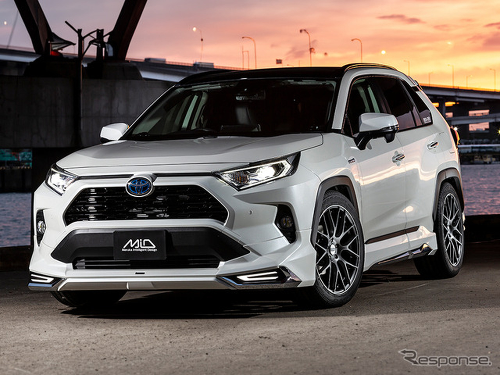 MID EXCLUSIVE 028F×TOYOTA RAV4