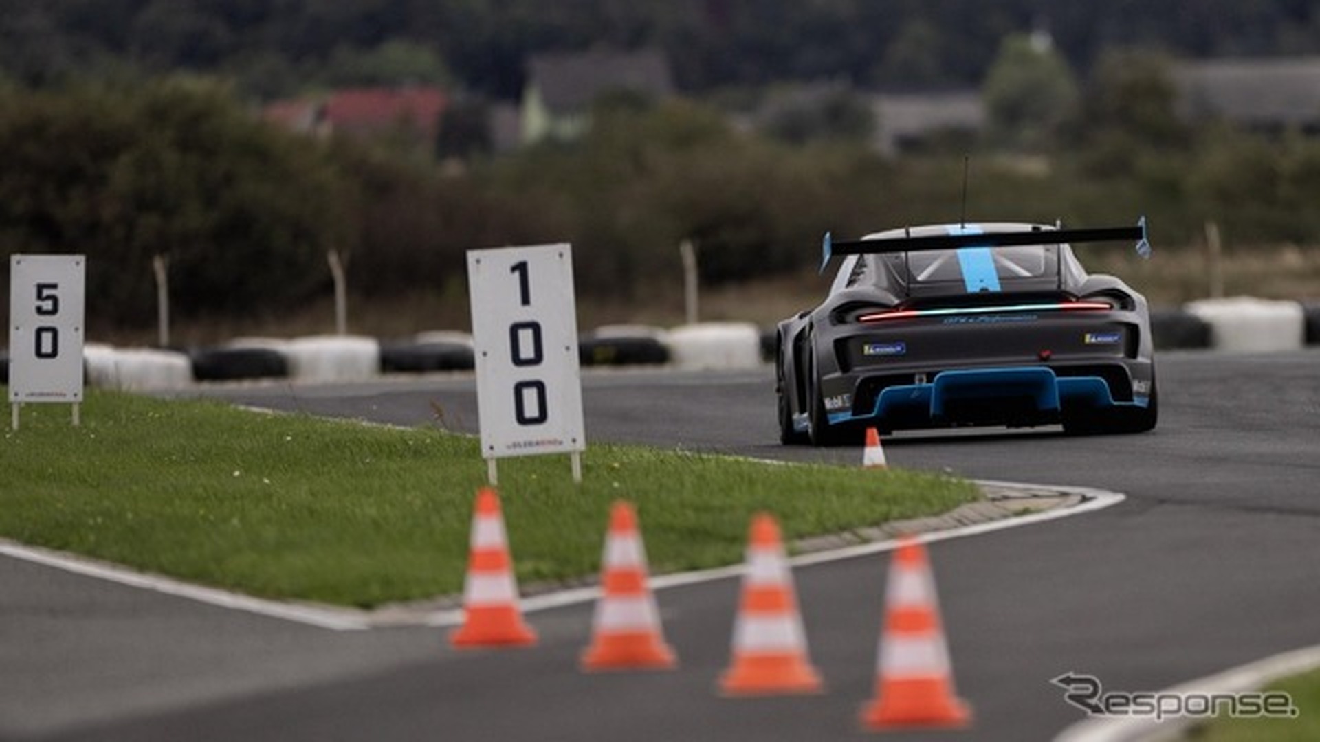 ポルシェGT4 eパフォーマンス