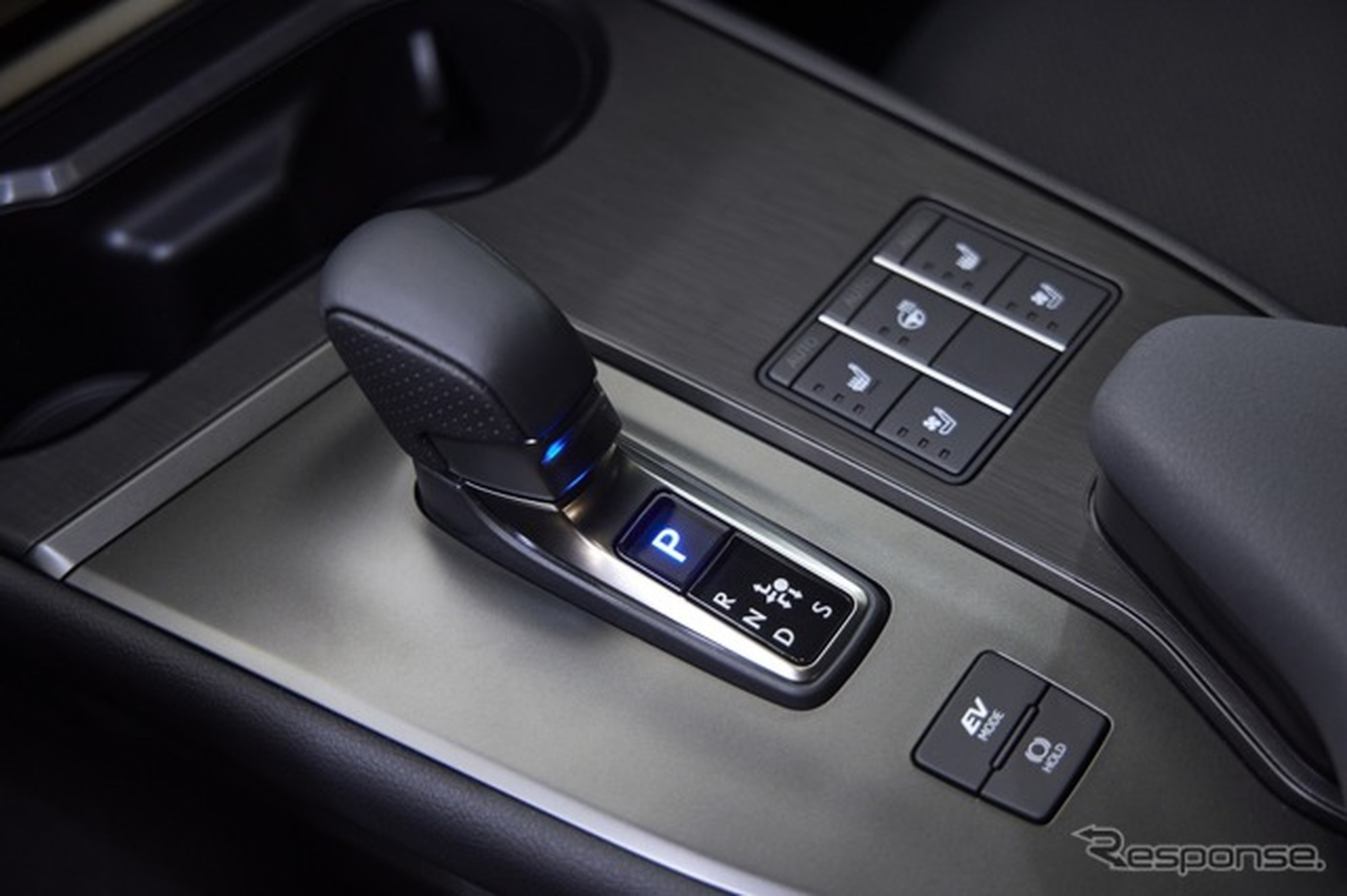 レクサス『UX 300h』の「F SPORT ハンドリング」（米国仕様）