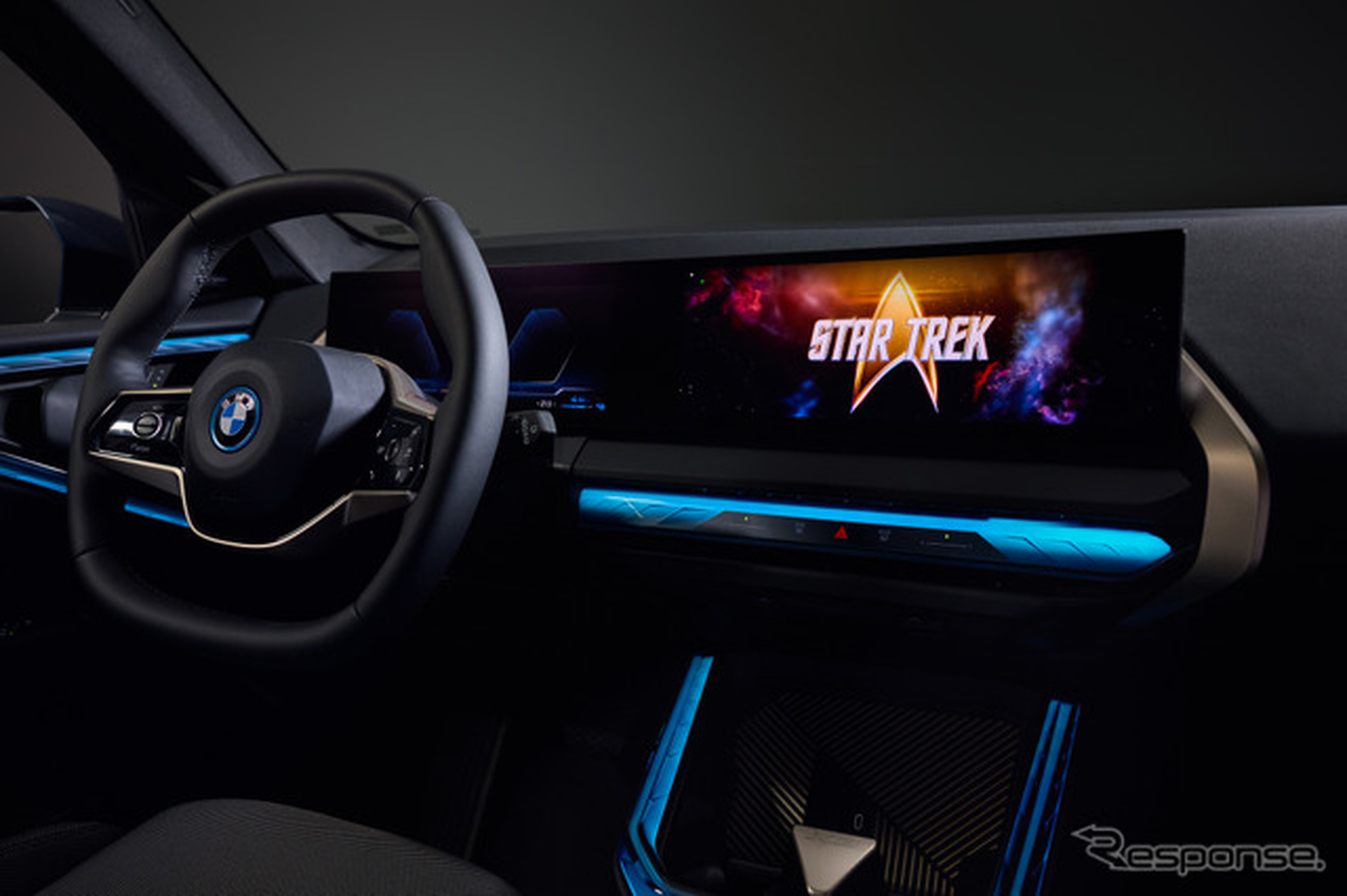 BMWとMINIの車載ディスプレイで「Paramount+」視聴可能に