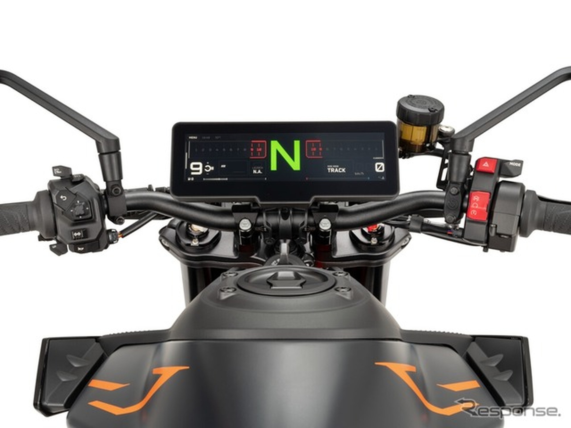 KTMの新型8.8インチ TFTディスプレイ