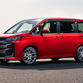 MID EXCLUSIVE 027F×TOYOTA NOAH