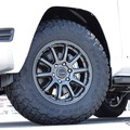 トーヨータイヤ「OPEN COUNTRY R/T TRAIL」を装着する富士スピードウェイのレスキューカー『ランドクルーザー300』