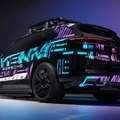 ポルシェ『カイエン・エレクトリック』プロトタイプと11kWワイヤレス充電器