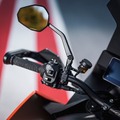 KTMの新型8.8インチ TFTディスプレイ