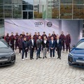 アウディが独サッカー「FCバイエルン」選手らに電動車を納車